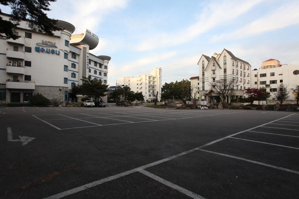 โรงแรมเอ็ม จี เอ็ม คังนึง ภายนอก รูปภาพ